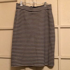 Banana Republic light grey striped pencil skirt